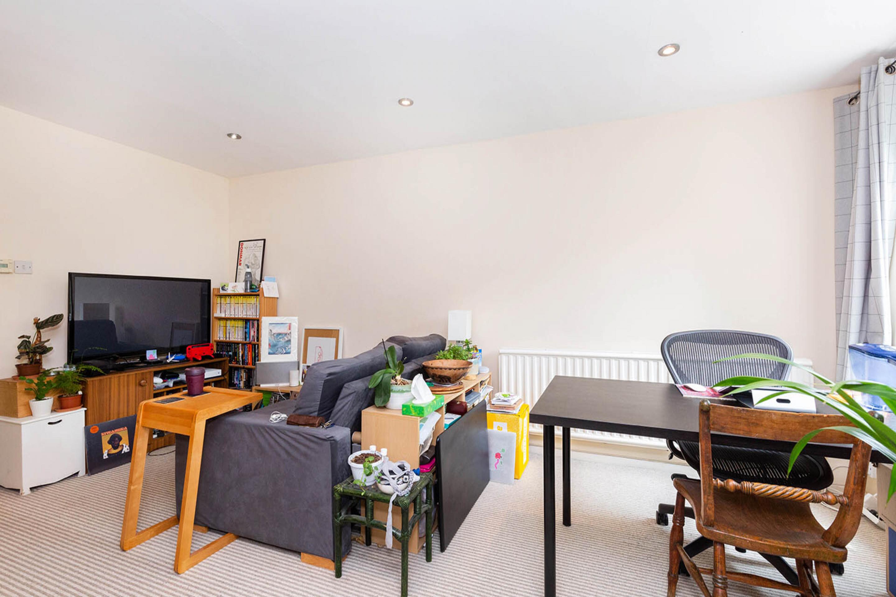 one bedroom located in a desirable location in Canononbury Northampton Park, Canonbury  N1